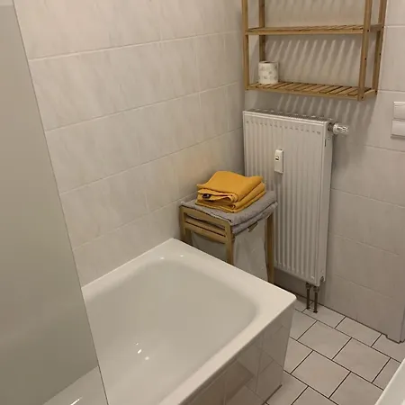 Daire Design I, Hell, 35 Quadratmeter, Zentral Zu Grenze Altstadt Park, Gratis Parkplatz *
